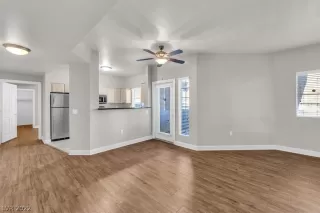 Photo #5: 2414227 Listing