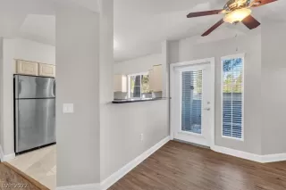 Photo #6: 2414227 Listing