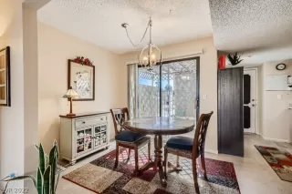 Photo #5: 2414232 Listing 