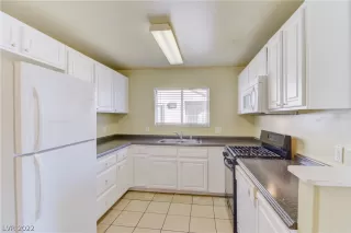 Photo #1: 2414251 Listing 