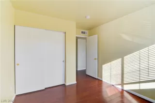 Photo #4: 2414251 Listing 