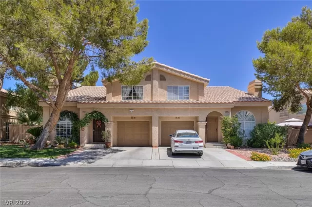 MLS: 2414280 Condo For Sale