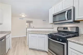 Photo #1: 2414284 Listing