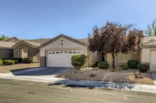 Photo #2: 2414294 Listing