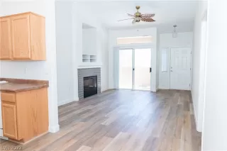 Photo #3: 2414295 Listing