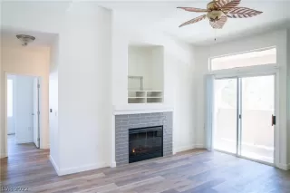 Photo #4: 2414295 Listing