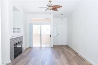 Photo #6: 2414295 Listing