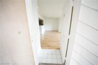 Photo #1: 2414301 Listing 