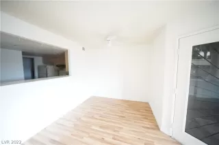 Photo #3: 2414301 Listing 