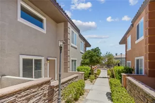 Photo #1: 2414323 Listing