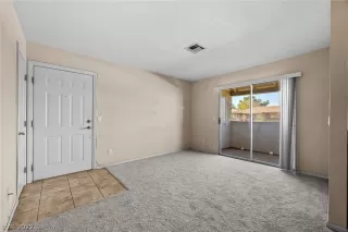 Photo #4: 2414352 Listing