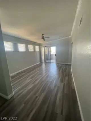 Photo #4: 2414379 Listing 