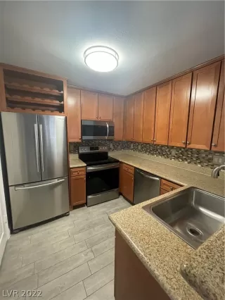 Photo #6: 2414379 Listing 