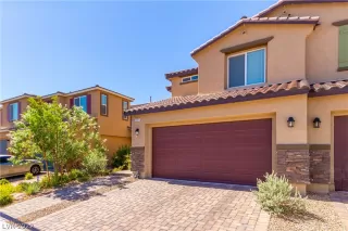 Photo #1: 2414385 Listing 