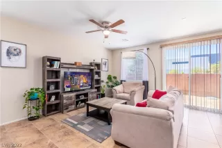 Photo #3: 2414385 Listing 