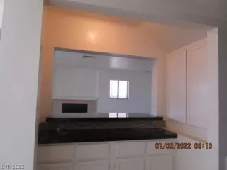 Photo #5: 2414414 Listing 