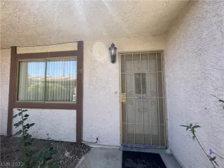 Photo #3: 2414421 Listing