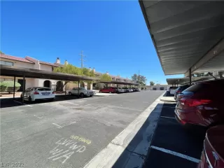 Photo #4: 2414421 Listing