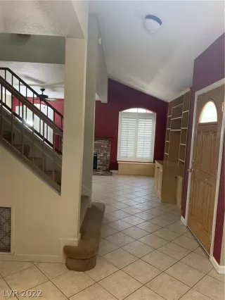 Photo #1: 2414427 Listing 