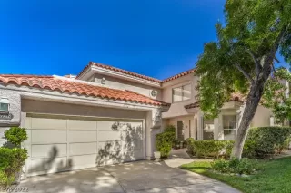 Photo #2: 2414441 Listing