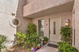 Photo #3: 2414441 Listing