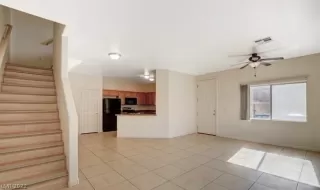 Photo #3: 2414460 Listing