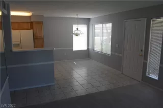 Photo #4: 2414472 Listing 