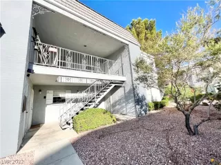 Photo #3: 2414501 Listing 