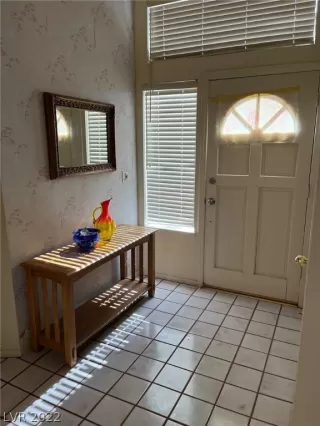 Photo #4: 2414502 Listing 