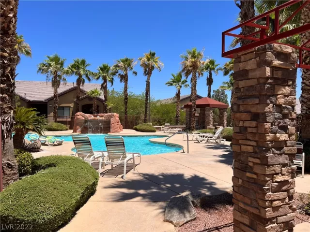 MLS: 2414513 Condo For Sale