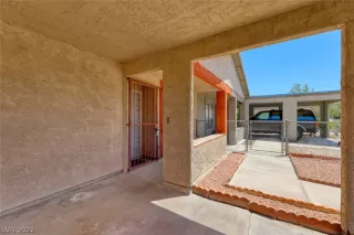 Photo #2: 2414566 Listing