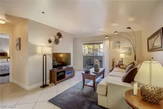 Photo #3: 2414612 Listing 