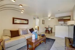 Photo #5: 2414612 Listing 