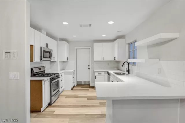 MLS: 2414663 Condo For Sale