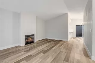 Photo #2: 2414663 Listing