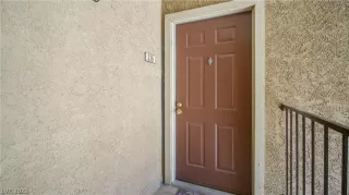 Photo #4: 2414671 Listing