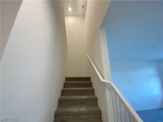 Photo #6: 2414694 Listing