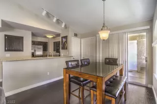 Photo #6: 2414717 Listing 