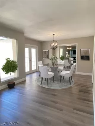 Photo #5: 2414720 Listing