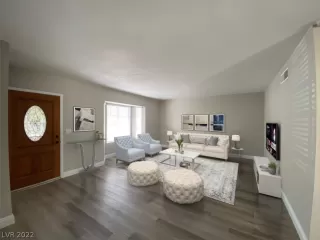 Photo #6: 2414720 Listing