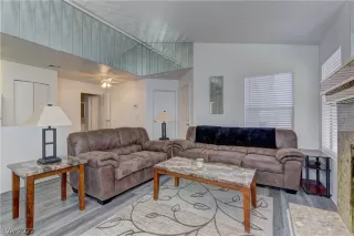 Photo #5: 2414752 Listing