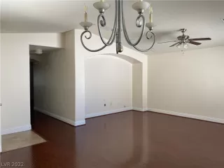 Photo #4: 2414757 Listing 