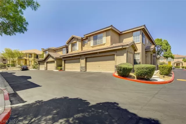 MLS: 2414759 Condo For Sale