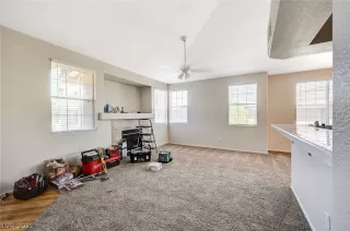 Photo #5: 2414759 Listing 