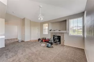 Photo #6: 2414759 Listing 