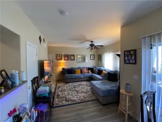 Photo #1: 2414838 Listing