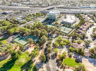 Photo #1: 2414850 Listing