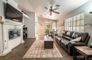 Photo #3: 2414850 Listing