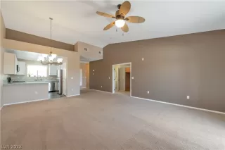 Photo #3: 2414861 Listing