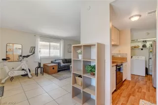 Photo #6: 2414881 Listing